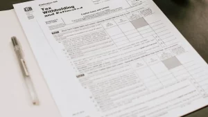 Automobilių iš JAV kainos skaičiuoklė: mokesčiai ir praktiniai patarimai kaip sutaupyti